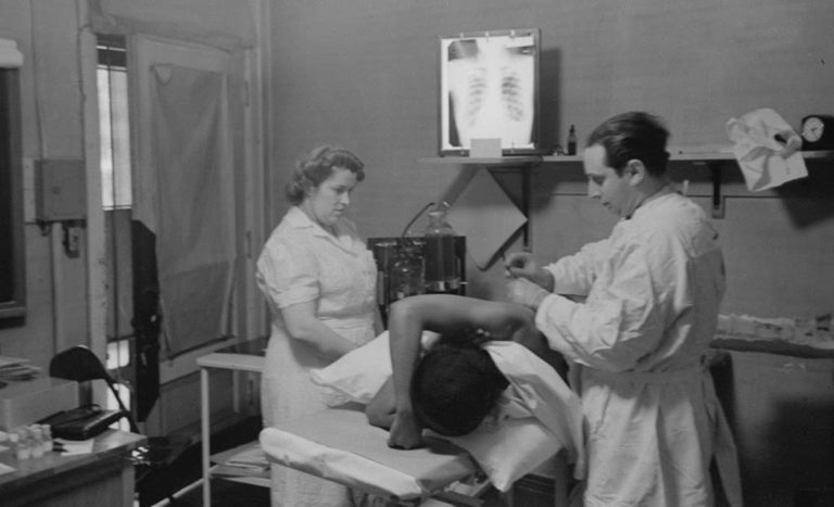 1941 Therapeutic Pneumothorax
