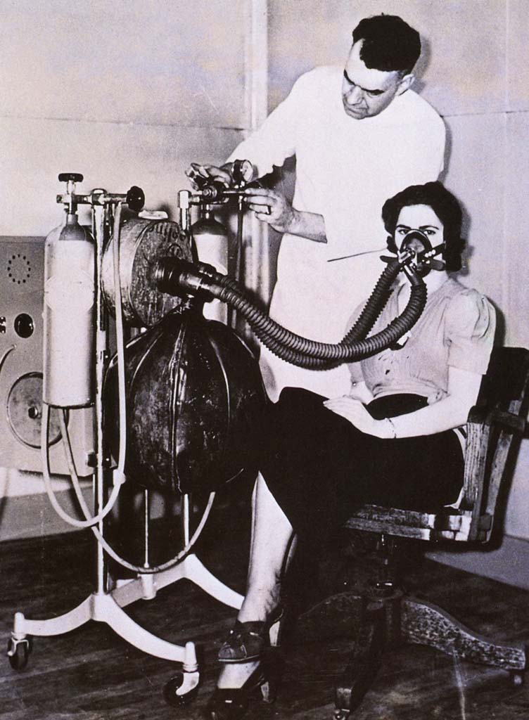 1938 Heliox Therapy