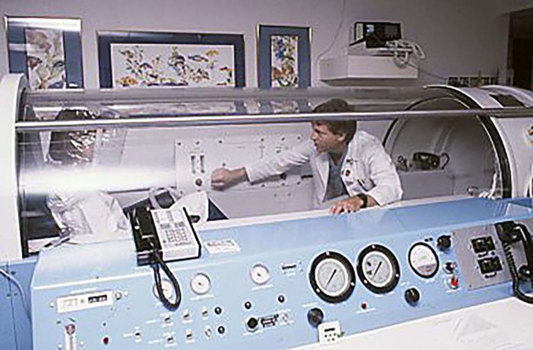 1987 Perry Dual Place Hyperbaric Chamber