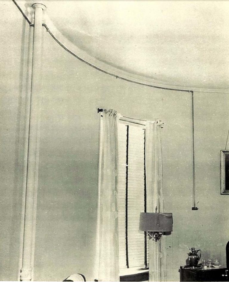 1951 Piped-In Oxygen in a Patient Room