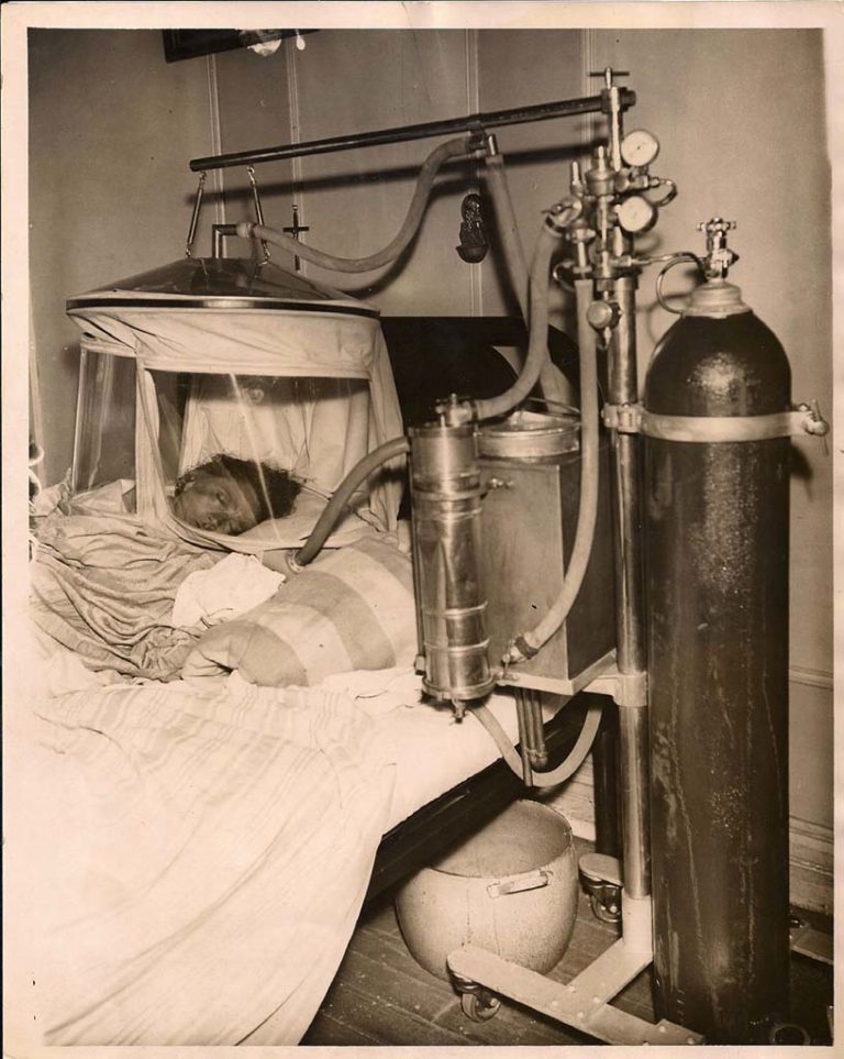 1932 Adult Oxygen Tent