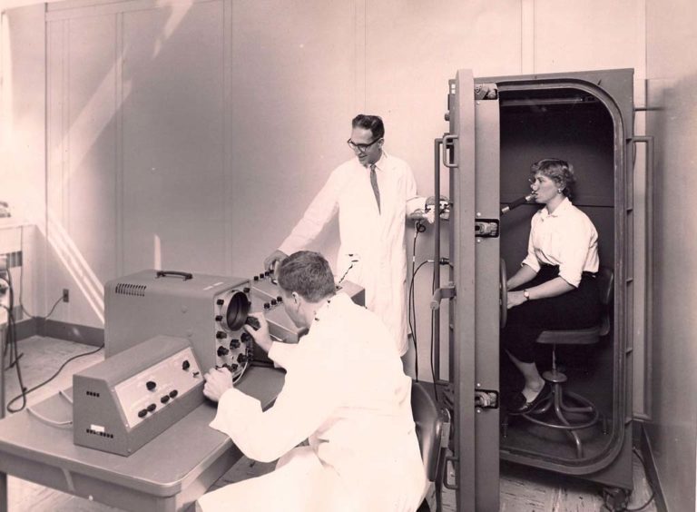 1970s Pulmonary Lab